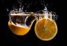 직장인 건강, 작은 습관 변화로 지키세요 orange fruit in water with water